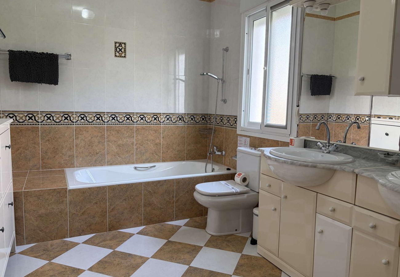 Appartement à Nerja - Villa Sandra Top Floor Escape by Casasol