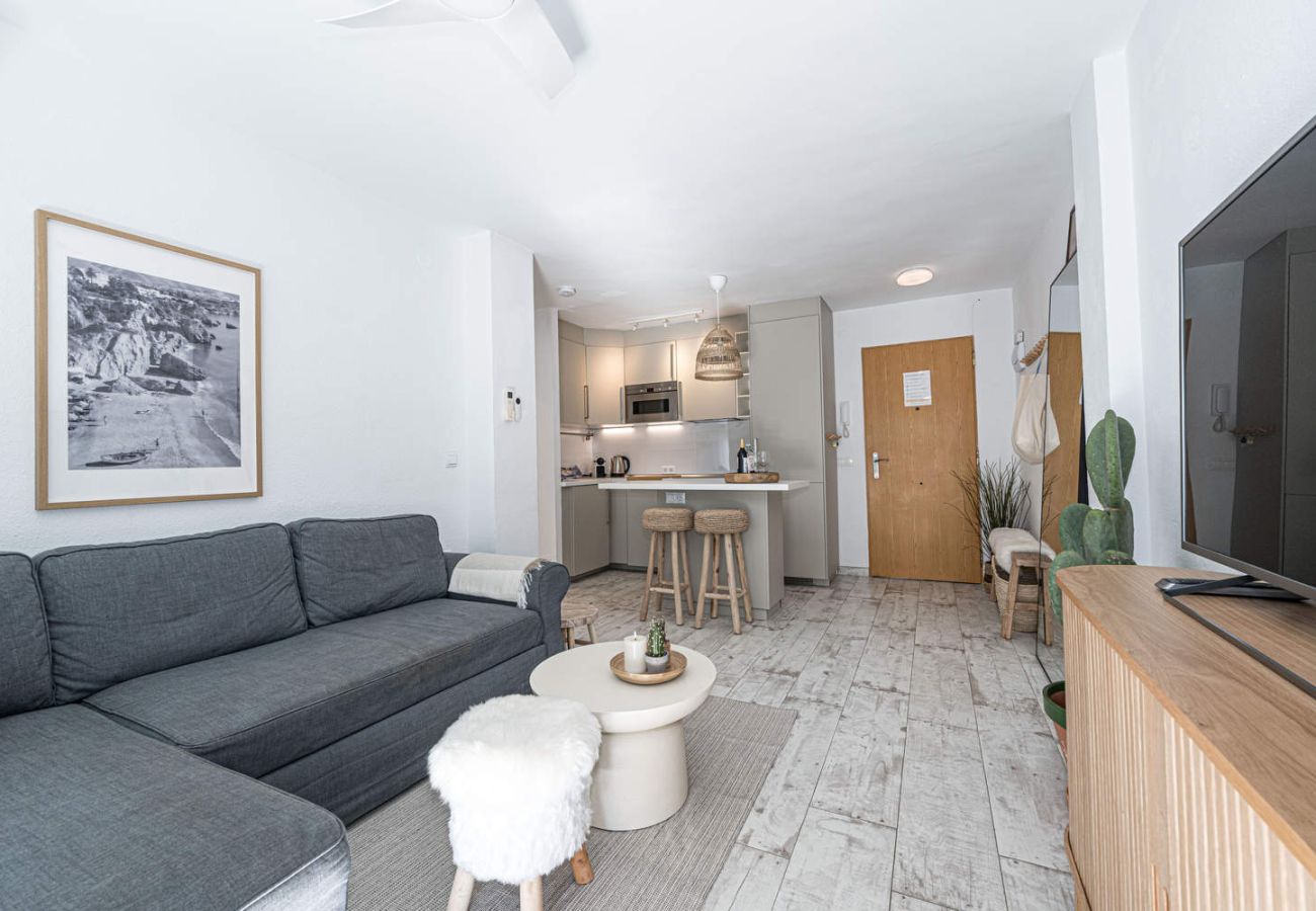 Intérieur de l'hébergement Acapulco 302 avec une décoration moderne.