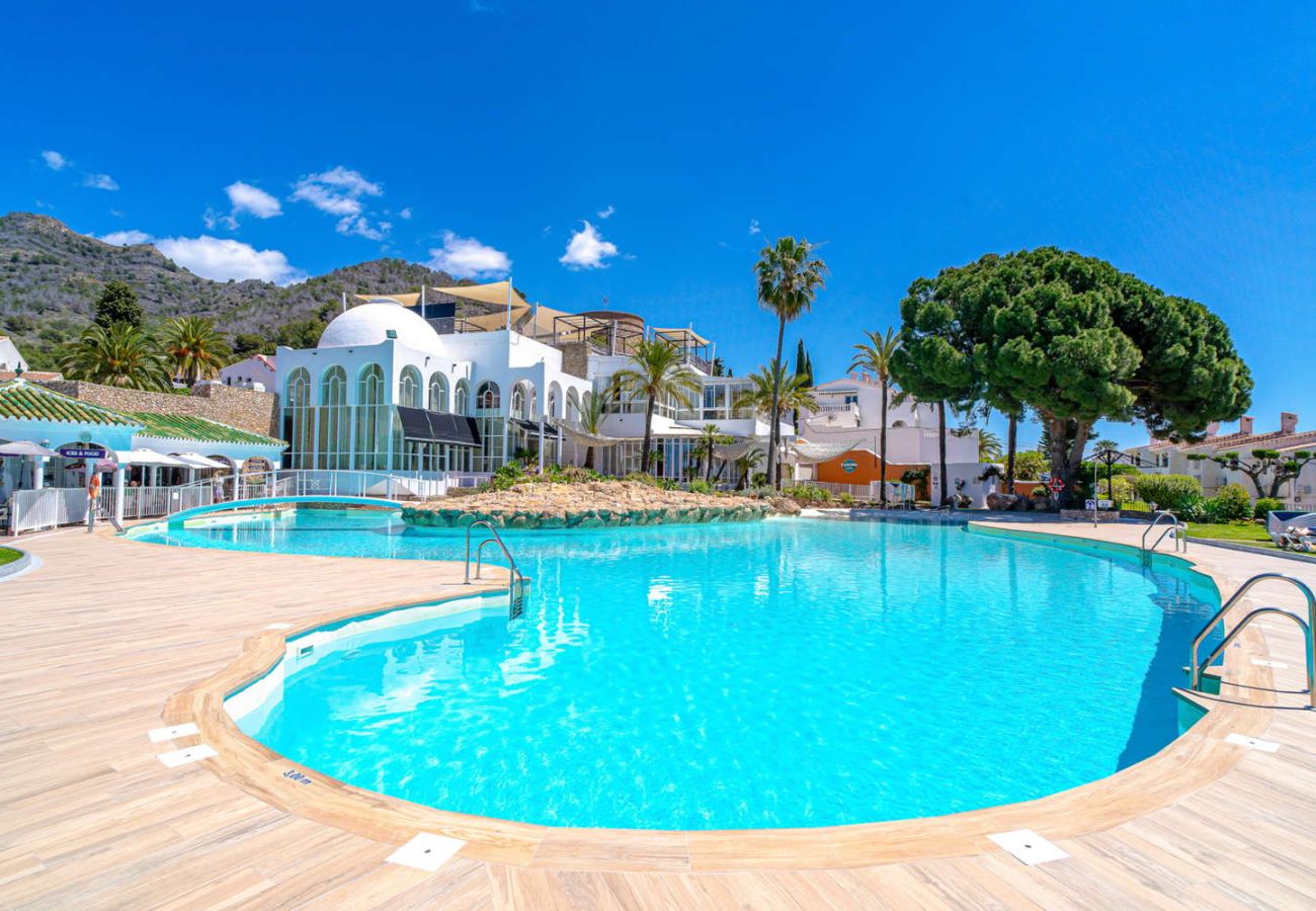 Grande piscine commune avec espace enfants à San Juan de Capistrano, Nerja.