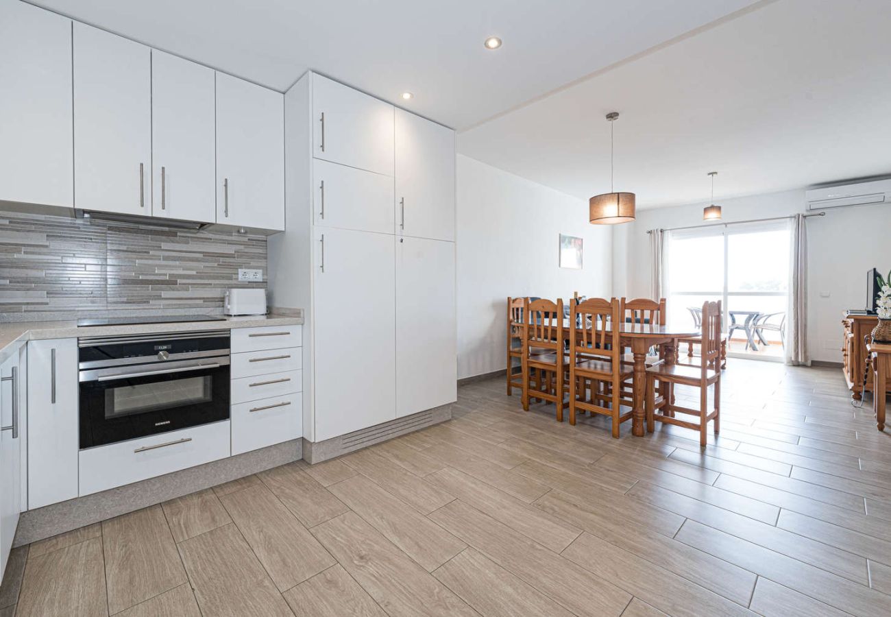 Appartement à Nerja - Appartement Valparaiso 1B à Playa Burriana avec piscine et 2 salles de bain