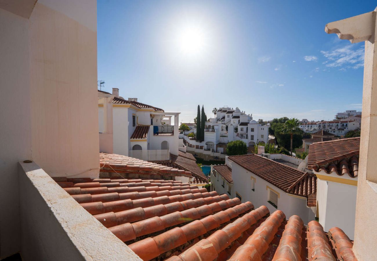 Appartement à Nerja - Appartement Valparaiso 1B à Playa Burriana avec piscine et 2 salles de bain