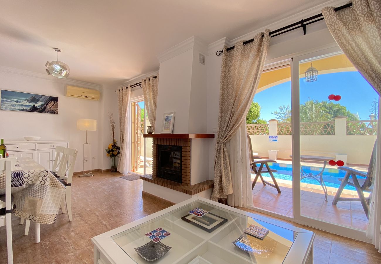 Villa à Nerja - Villa Madrid Private Pool by Casasol