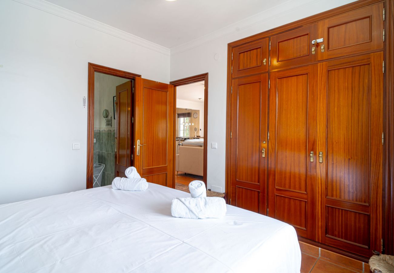 Villa à Torrox Costa - Villa Calidum : Villa avec Piscine Privée à Nerja