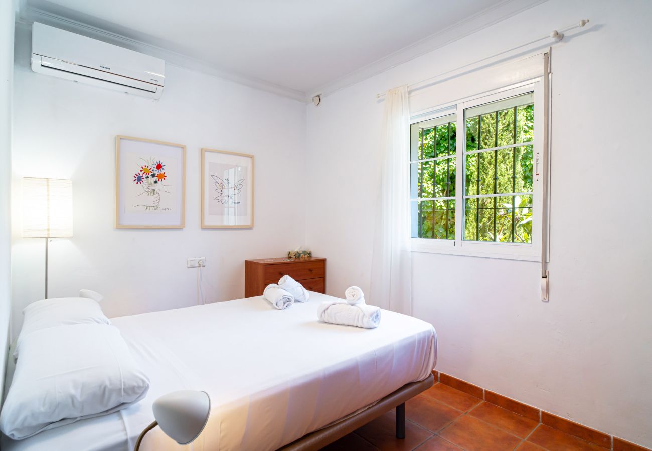 Villa à Torrox Costa - Villa Calidum : Villa avec Piscine Privée à Nerja