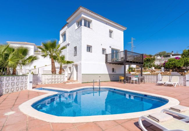 Villa à Nerja - Villa Mauri Private Pool by Casasol