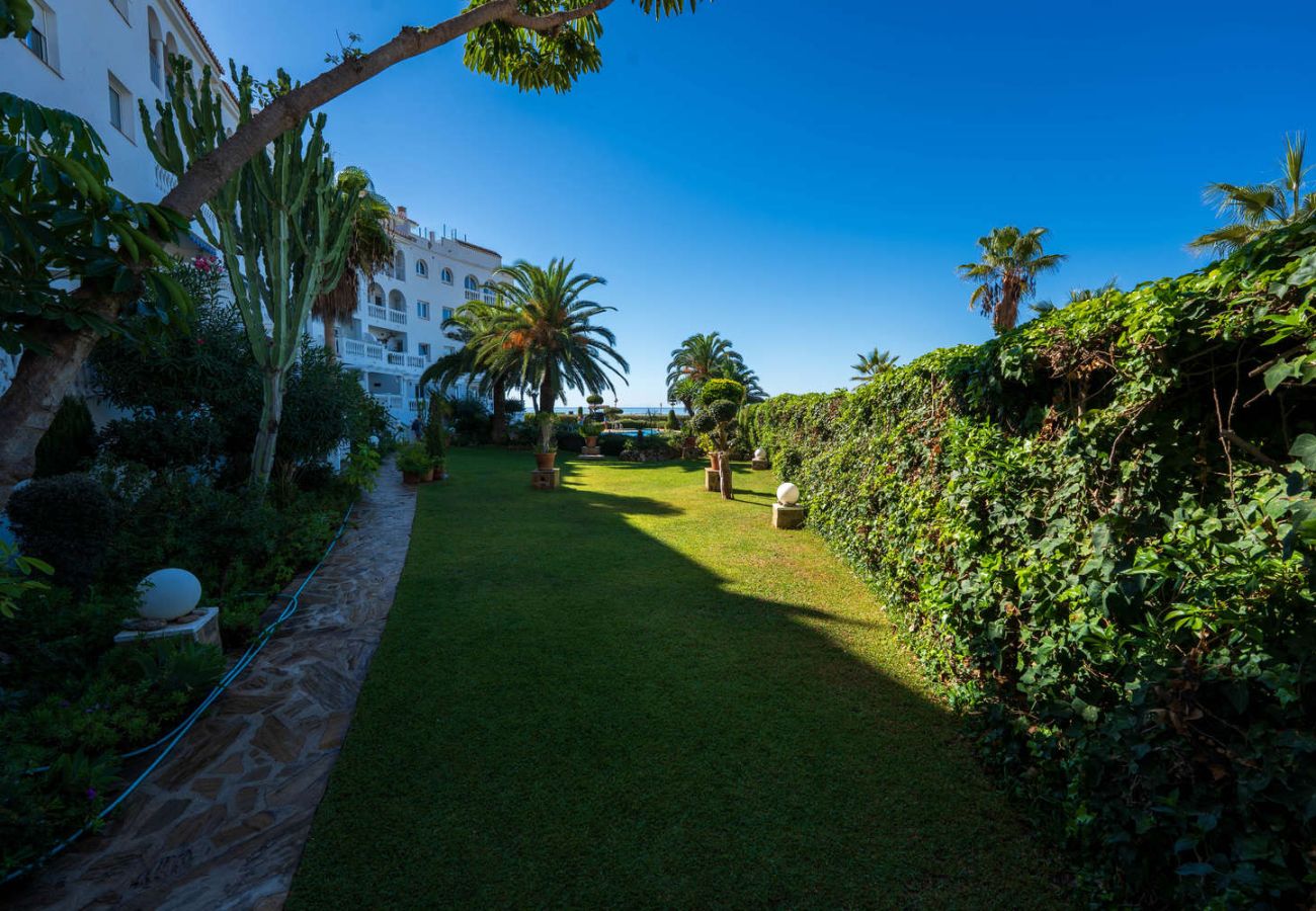 Appartement à Nerja - Stella Maris Nerja Beachfront Apartment, Sea View 
