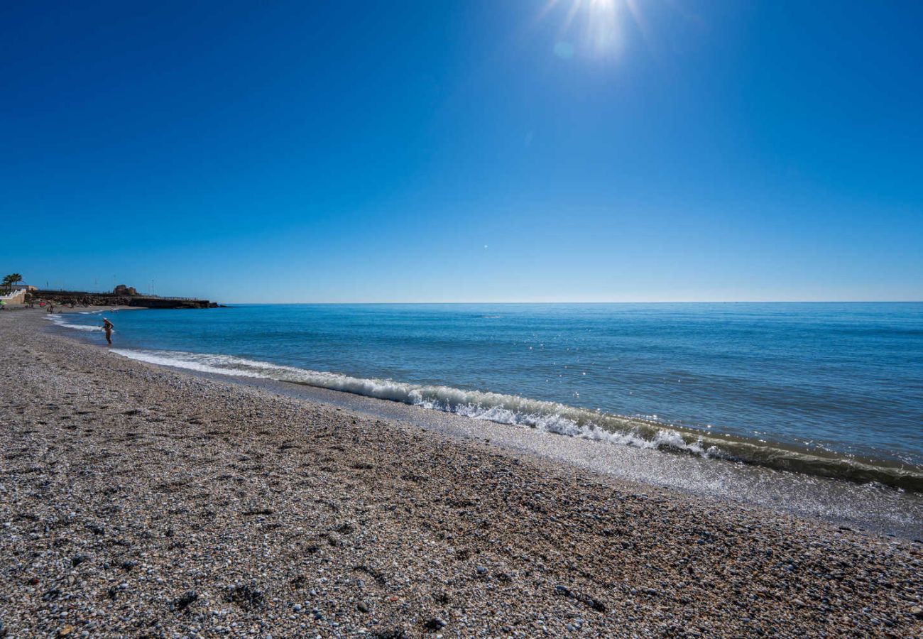 Appartement à Nerja - Stella Maris Nerja Beachfront Apartment, Sea View 