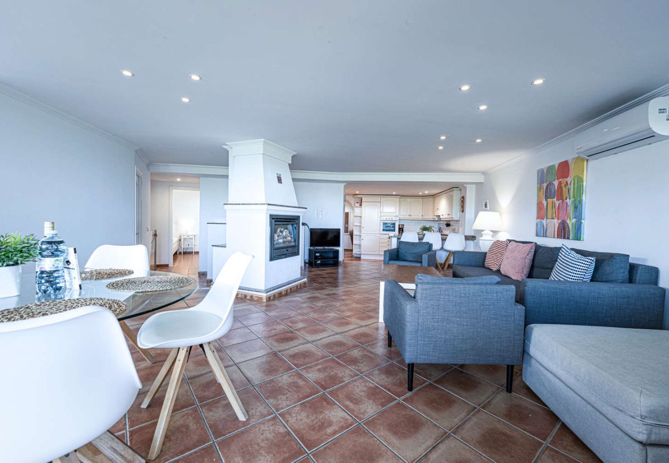 Appartement à Nerja - Stella Maris Nerja Beachfront Apartment, Sea View 