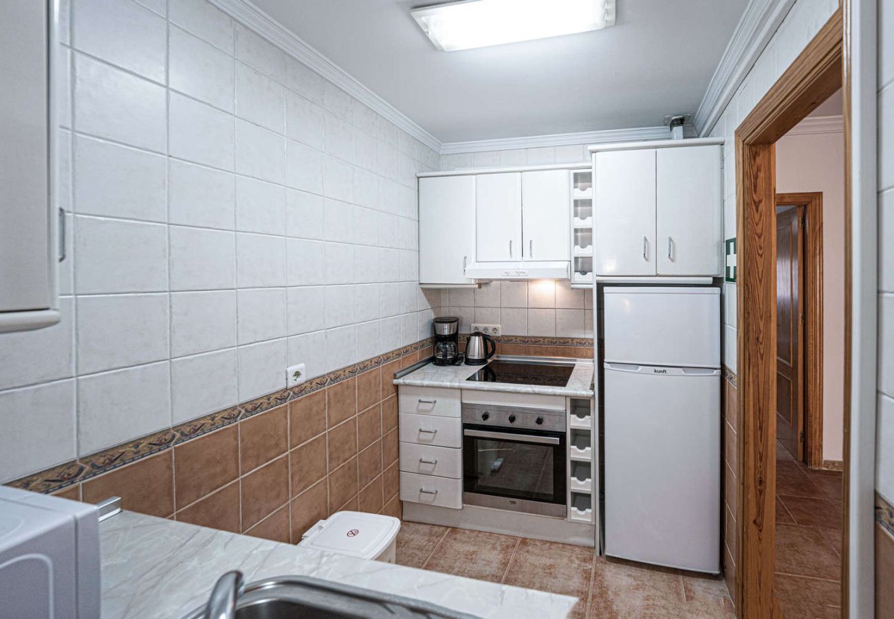 Appartement à Nerja - Torrecilla Urban Beach Nerja : Appartement Moderne avec Piscine sur le Toit