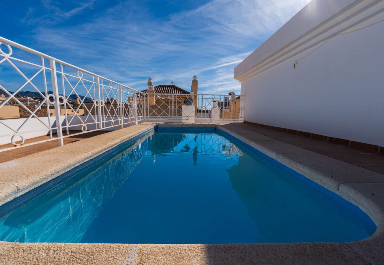 Appartement à Nerja - Torrecilla Urban Beach Nerja : Appartement Moderne avec Piscine sur le Toit