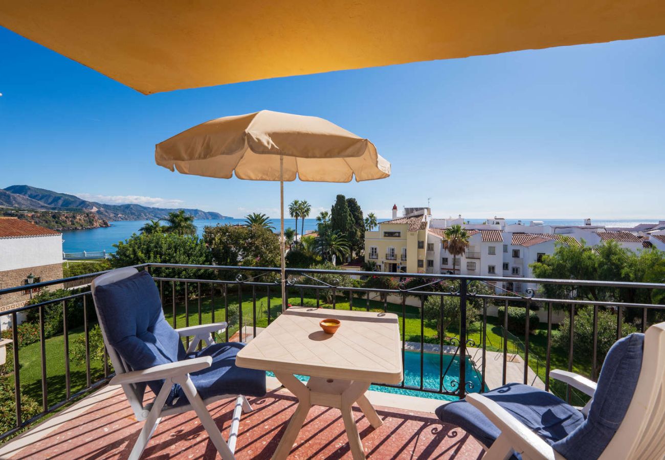 Balcon privé de l'appartement Acapulco 18 avec vue sur la mer