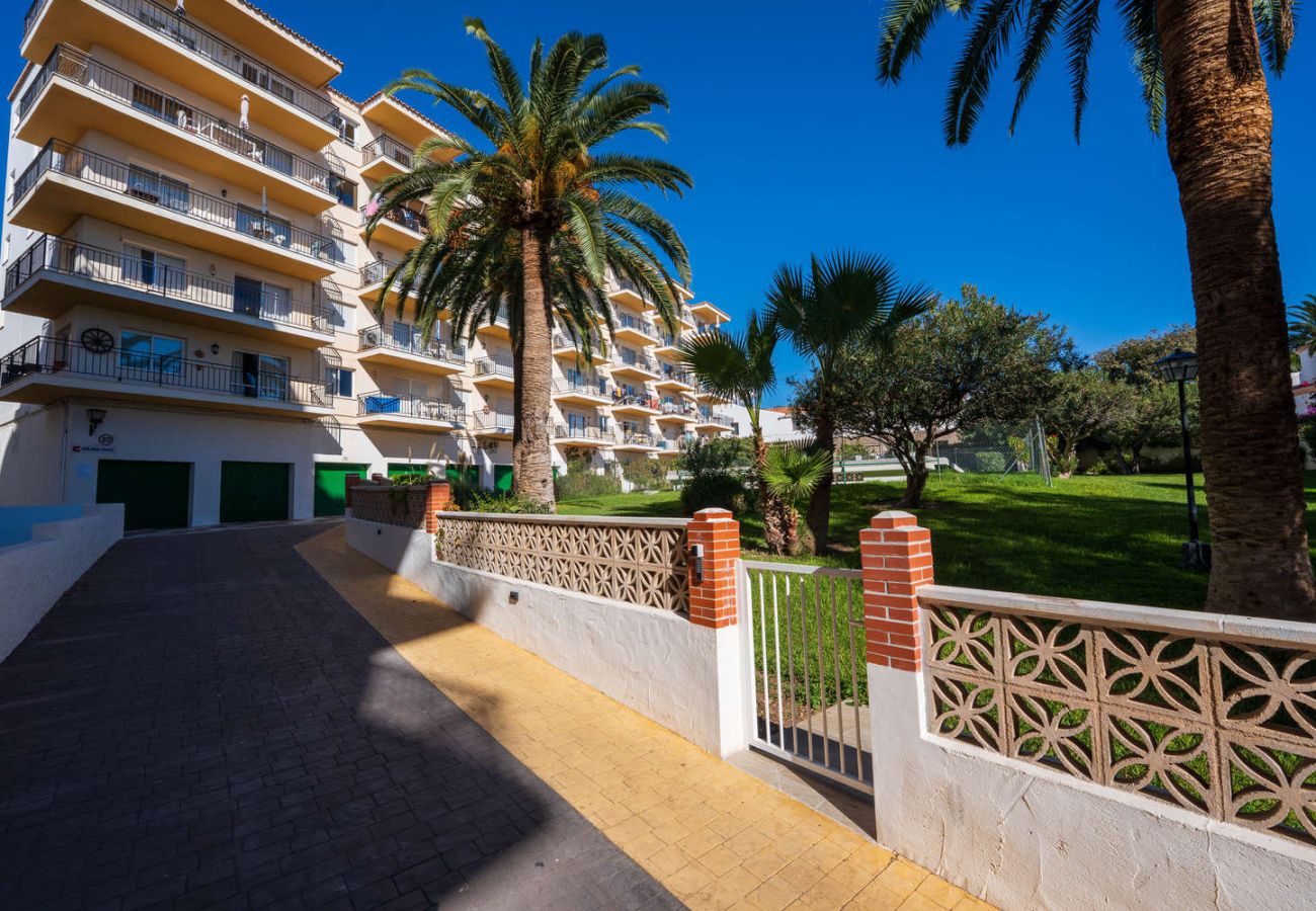 Immeuble Acapulco dans le quartier Parador de Nerja, près de la plage