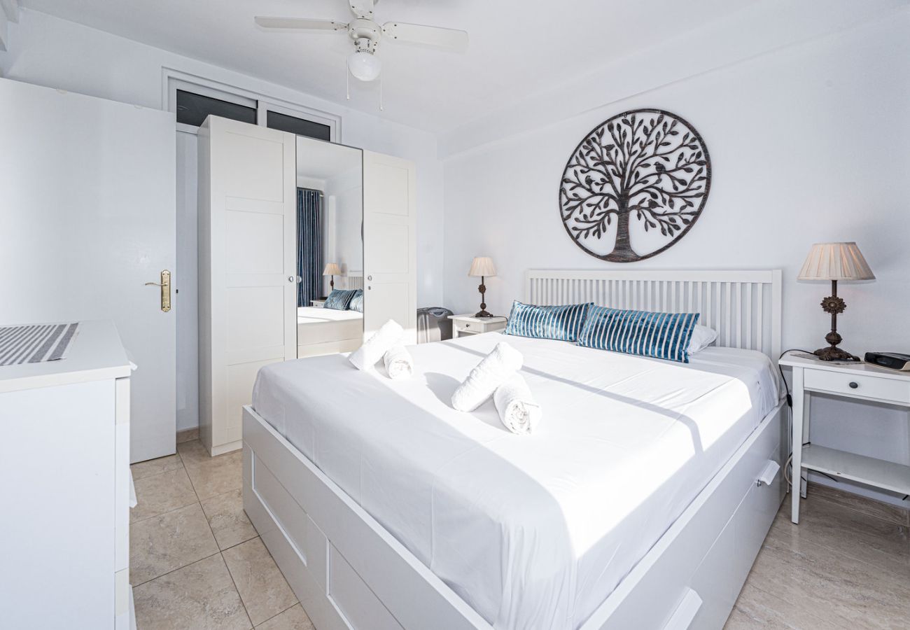 Chambre principale avec lit double