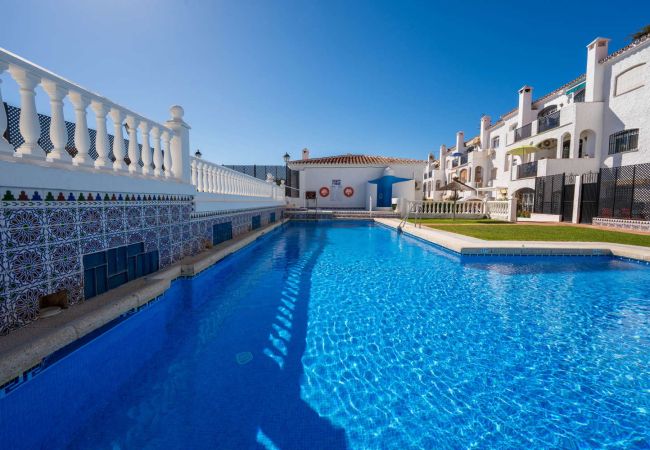 Appartement à Nerja - Casa Lena Verano Azul Nerja : Duplex Familial avec Vue Mer