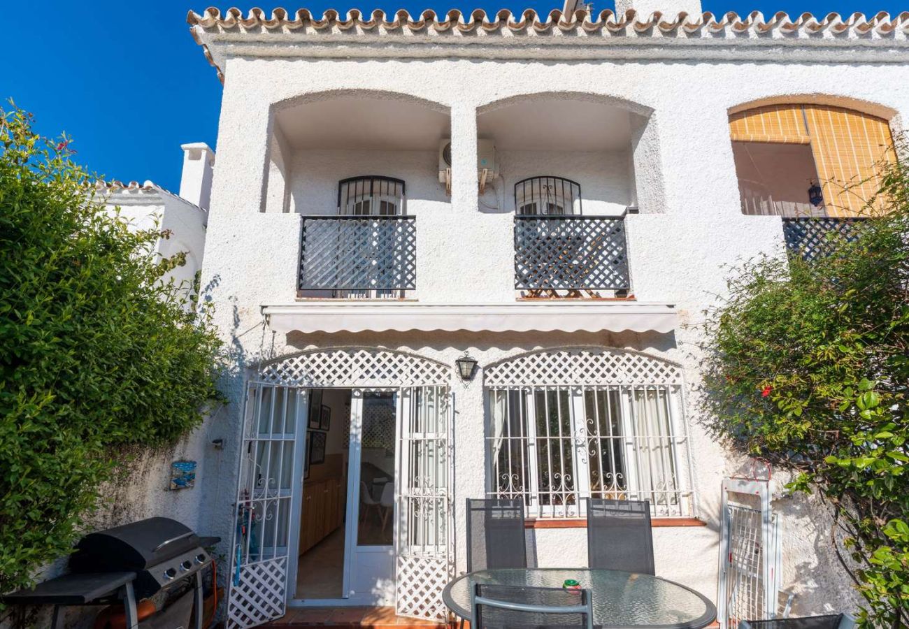 Appartement à Nerja - Casa Lena Verano Azul Nerja : Duplex Familial avec Vue Mer