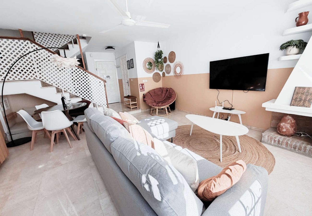 Appartement à Nerja - Casa Lena Verano Azul Nerja : Duplex Familial avec Vue Mer