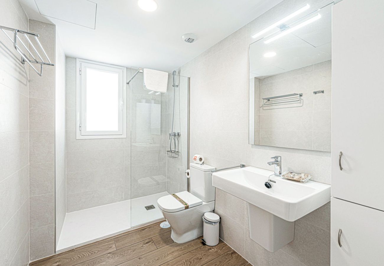 Appartement à Torrox Costa - Isea Calaceite 1111 : Appartement de Luxe avec Vue Mer et Piscine