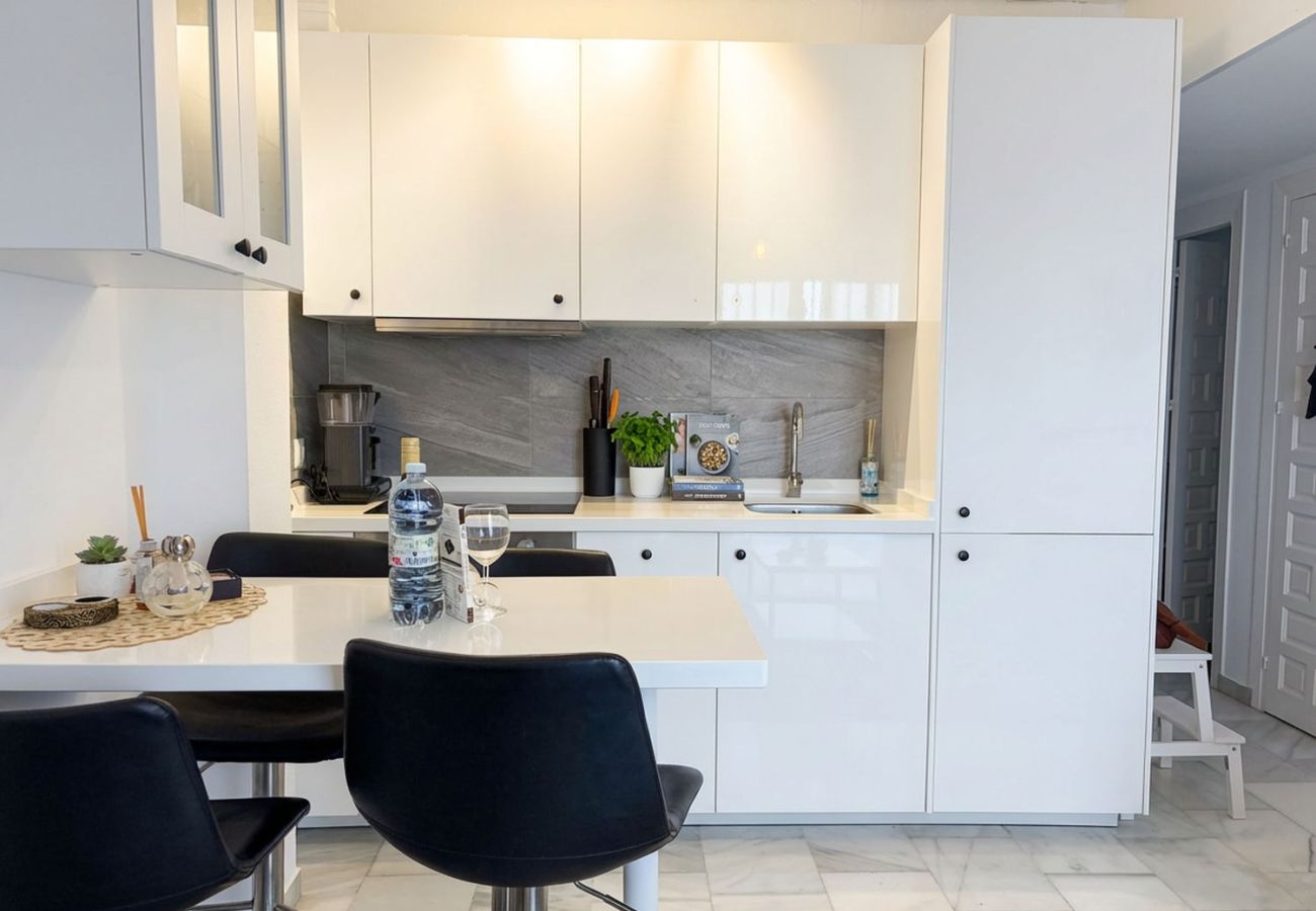 Appartement à Nerja - Appartement Casa Monica à Verano Azul : Vue sur la Mer et Solarium sur le toit