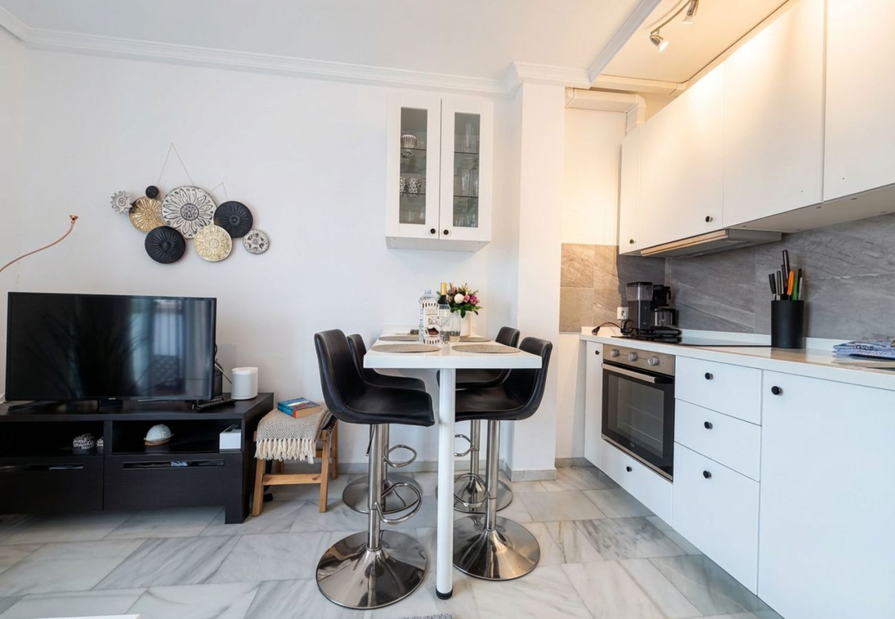 Appartement à Nerja - Appartement Casa Monica à Verano Azul : Vue sur la Mer et Solarium sur le toit