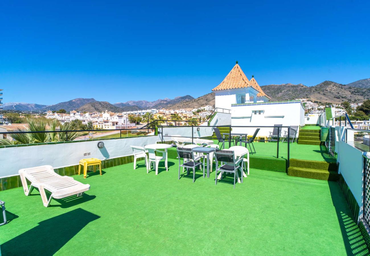 Appartement à Nerja - Appartement Casa Monica à Verano Azul : Vue sur la Mer et Solarium sur le toit
