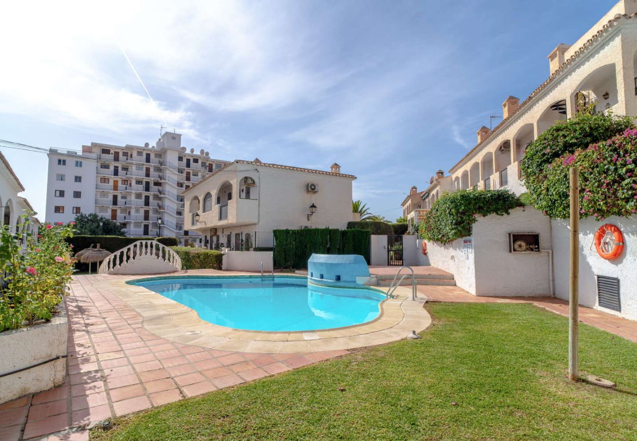 Appartement à Nerja - Appartement Casa Monica à Verano Azul : Vue sur la Mer et Solarium sur le toit