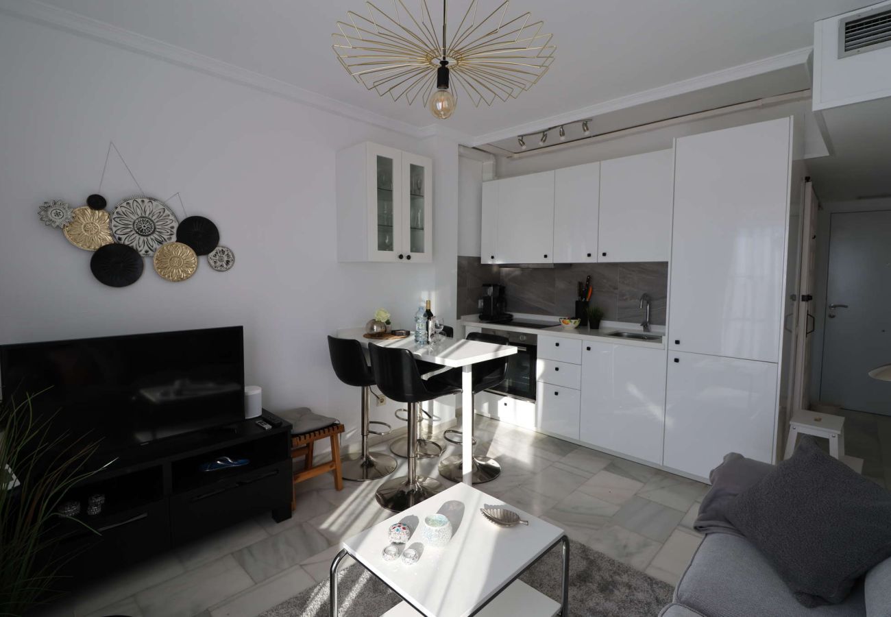 Appartement à Nerja - Appartement Casa Monica à Verano Azul : Vue sur la Mer et Solarium sur le toit