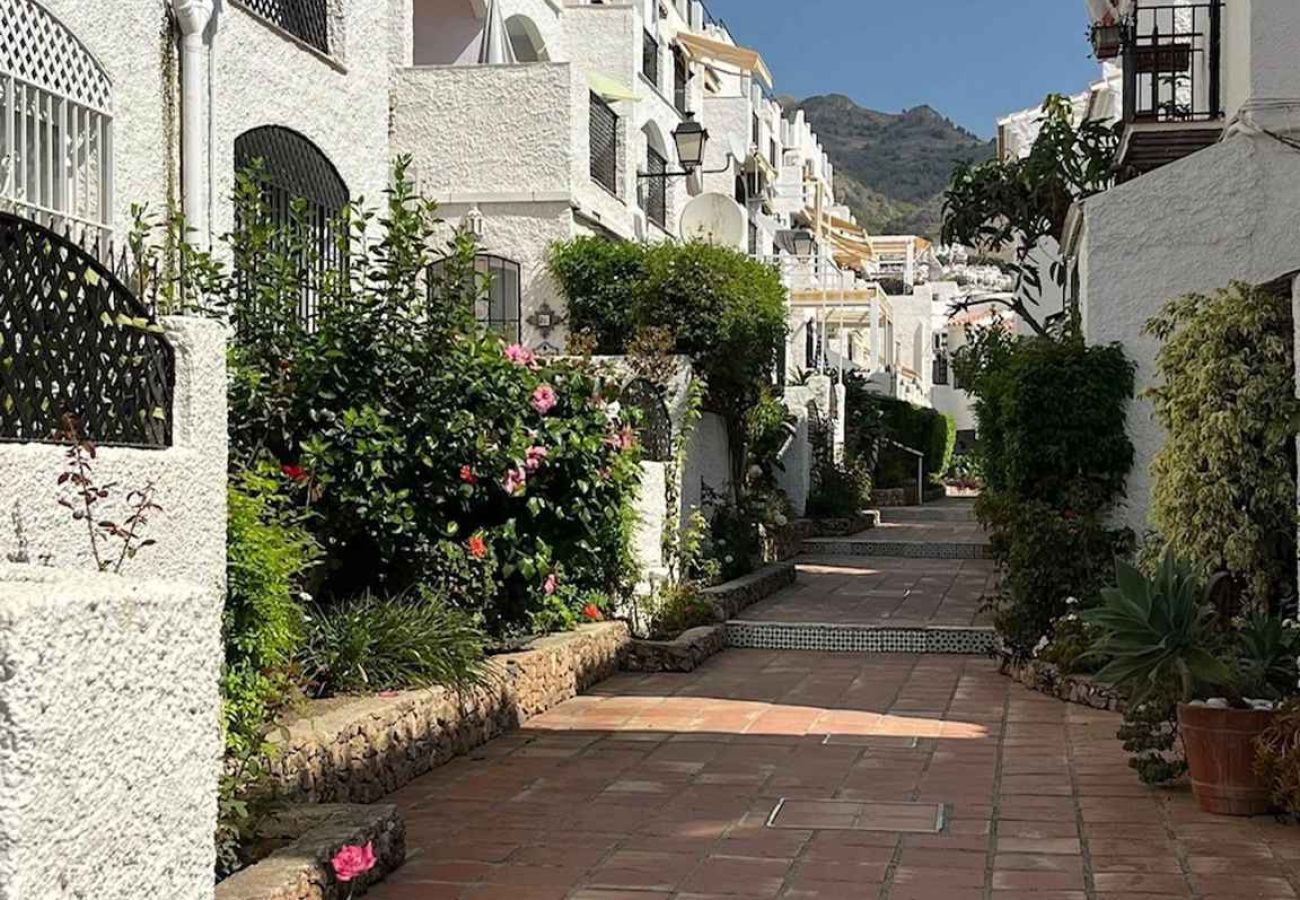 Appartement à Nerja - Appartement Casa Monica à Verano Azul : Vue sur la Mer et Solarium sur le toit