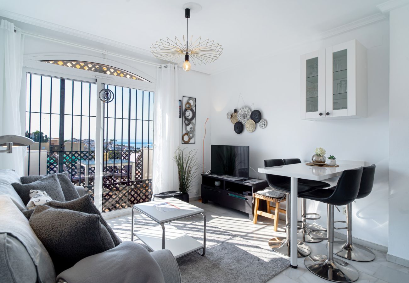 Appartement à Nerja - Appartement Casa Monica à Verano Azul : Vue sur la Mer et Solarium sur le toit