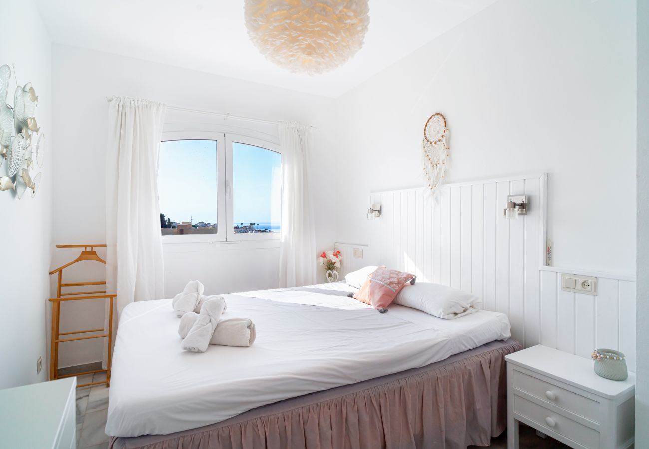 Appartement à Nerja - Appartement Casa Monica à Verano Azul : Vue sur la Mer et Solarium sur le toit