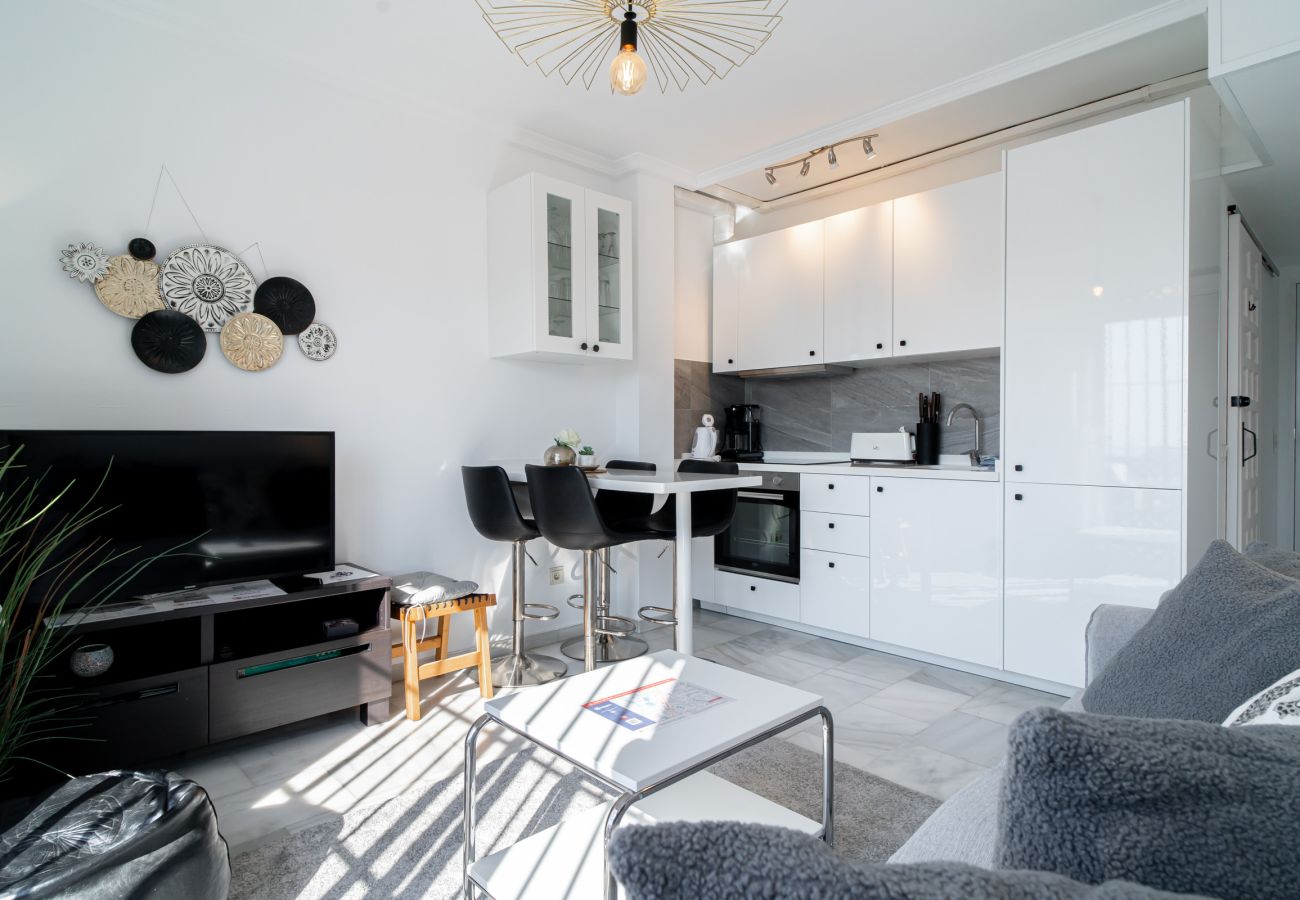 Appartement à Nerja - Appartement Casa Monica à Verano Azul : Vue sur la Mer et Solarium sur le toit