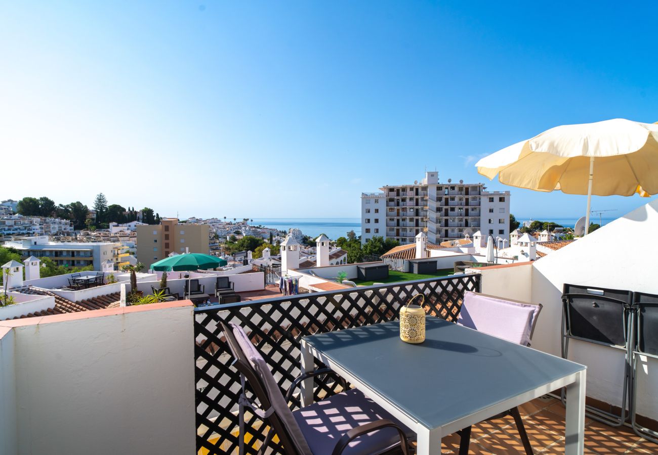 Appartement à Nerja - Appartement Casa Monica à Verano Azul : Vue sur la Mer et Solarium sur le toit