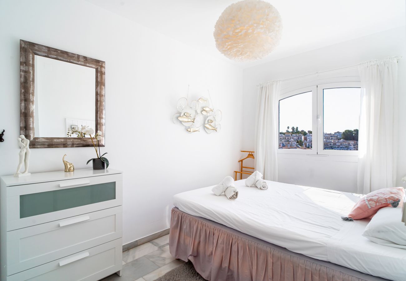 Appartement à Nerja - Appartement Casa Monica à Verano Azul : Vue sur la Mer et Solarium sur le toit