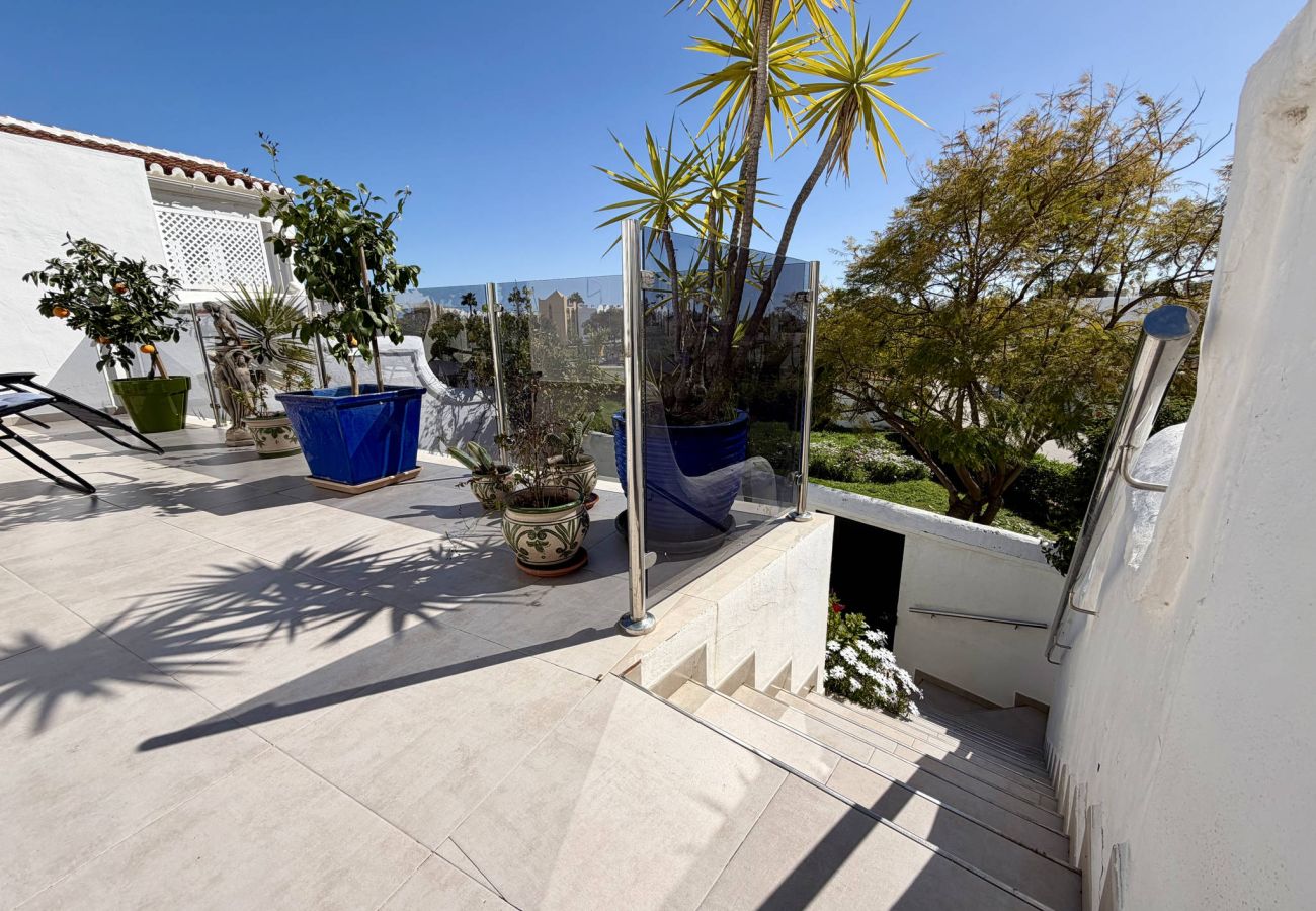 Appartement à Nerja - Appartement Tropicana 6C à Nerja avec Vue sur la Mer