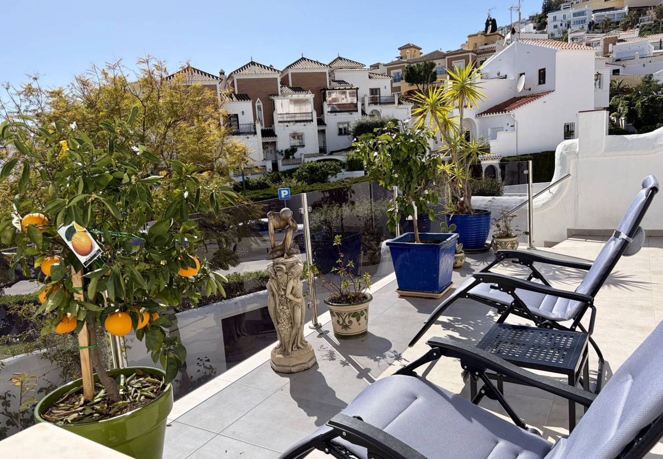 Appartement à Nerja - Appartement Tropicana 6C à Nerja avec Vue sur la Mer