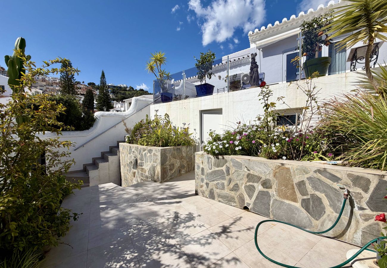 Appartement à Nerja - Appartement Tropicana 6C à Nerja avec Vue sur la Mer