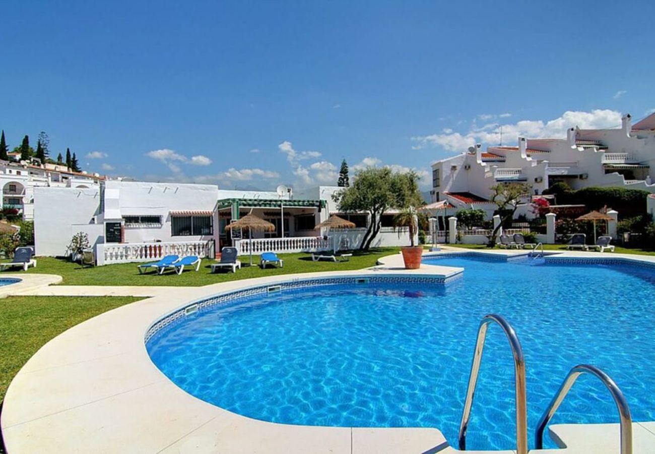 Appartement à Nerja - Appartement Tropicana 6C à Nerja avec Vue sur la Mer