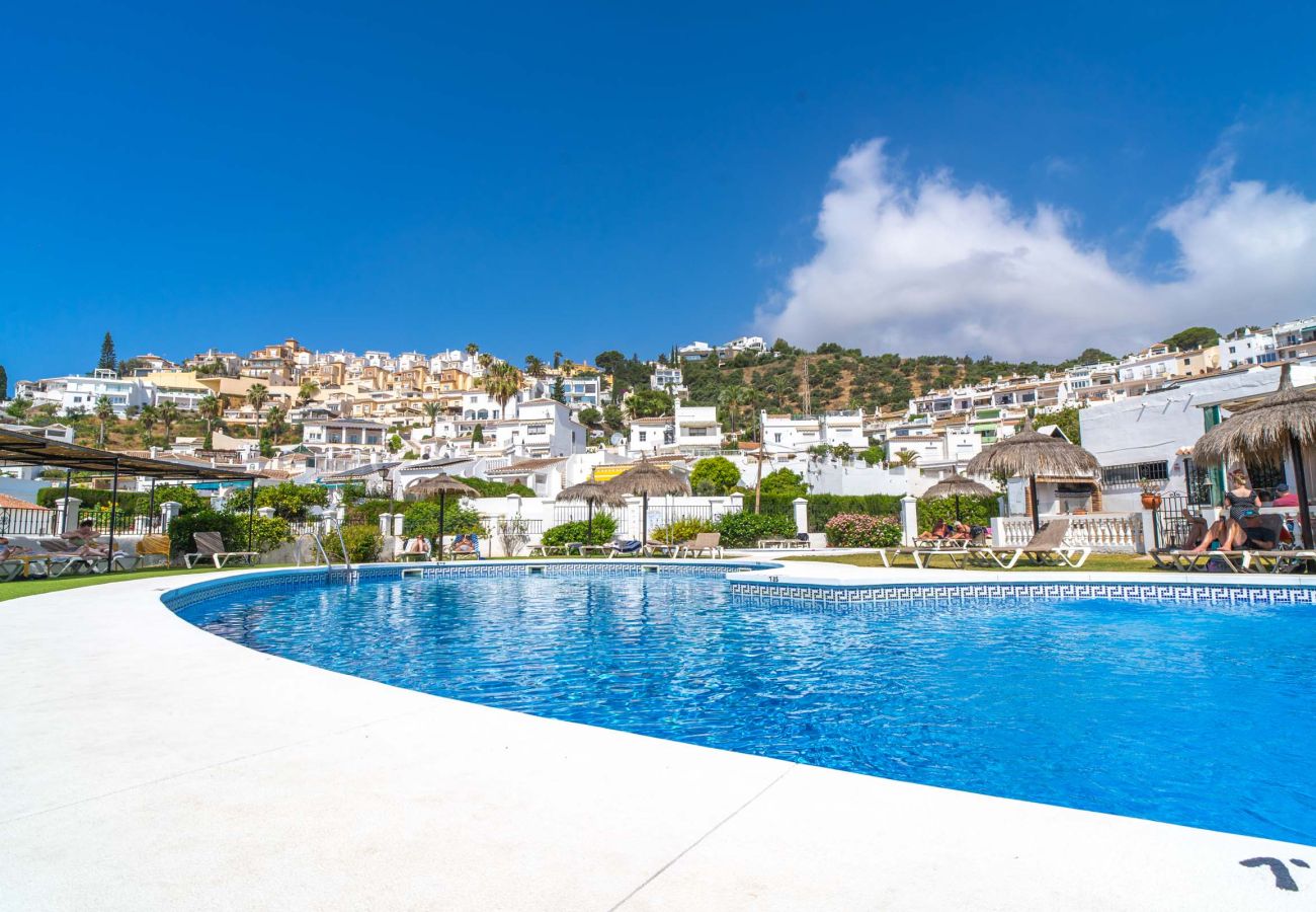 Appartement à Nerja - Appartement Tropicana 6C à Nerja avec Vue sur la Mer