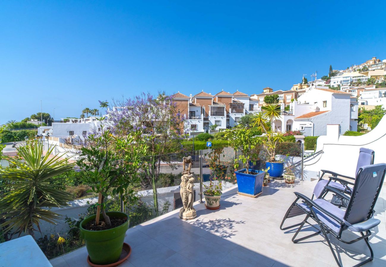 Appartement à Nerja - Appartement Tropicana 6C à Nerja avec Vue sur la Mer