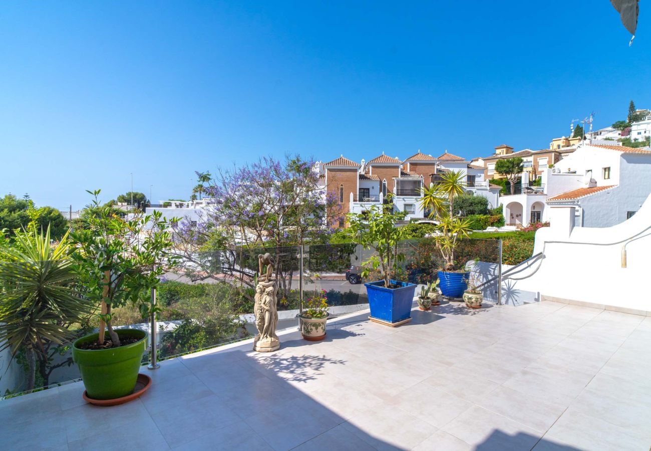Appartement à Nerja - Appartement Tropicana 6C à Nerja avec Vue sur la Mer
