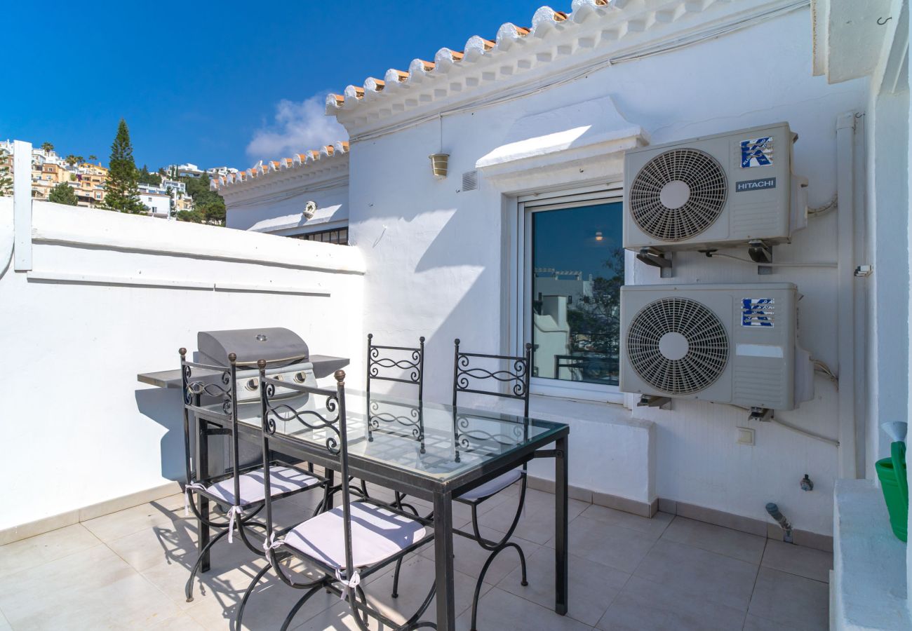 Appartement à Nerja - Appartement Tropicana 6C à Nerja avec Vue sur la Mer