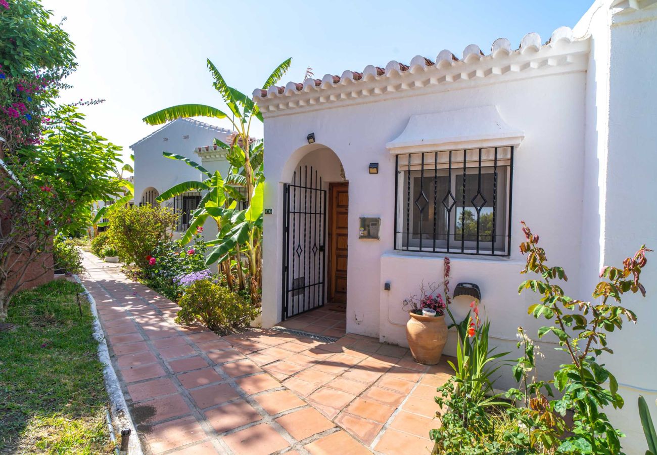 Appartement à Nerja - Appartement Tropicana 6C à Nerja avec Vue sur la Mer