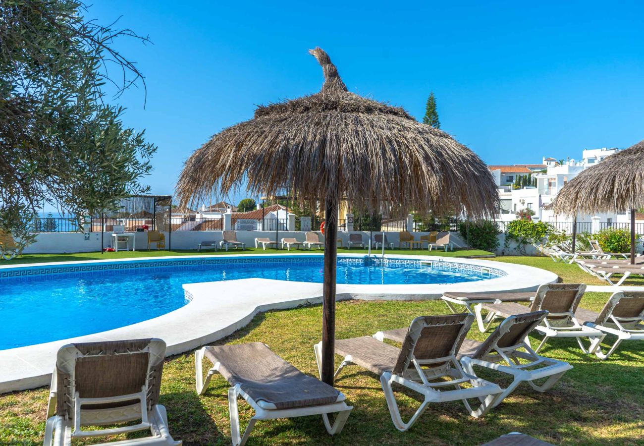 Appartement à Nerja - Appartement Tropicana 6C à Nerja avec Vue sur la Mer