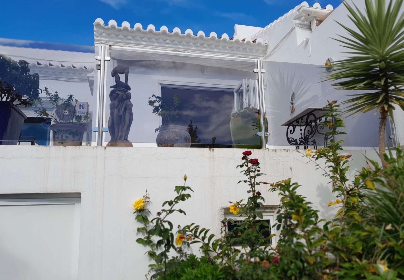 Maison mitoyenne à Nerja - Tropicana 6C - Maison Mitoyenne pour 4 Personnes à Nerja avec Terrasse et Barbecue