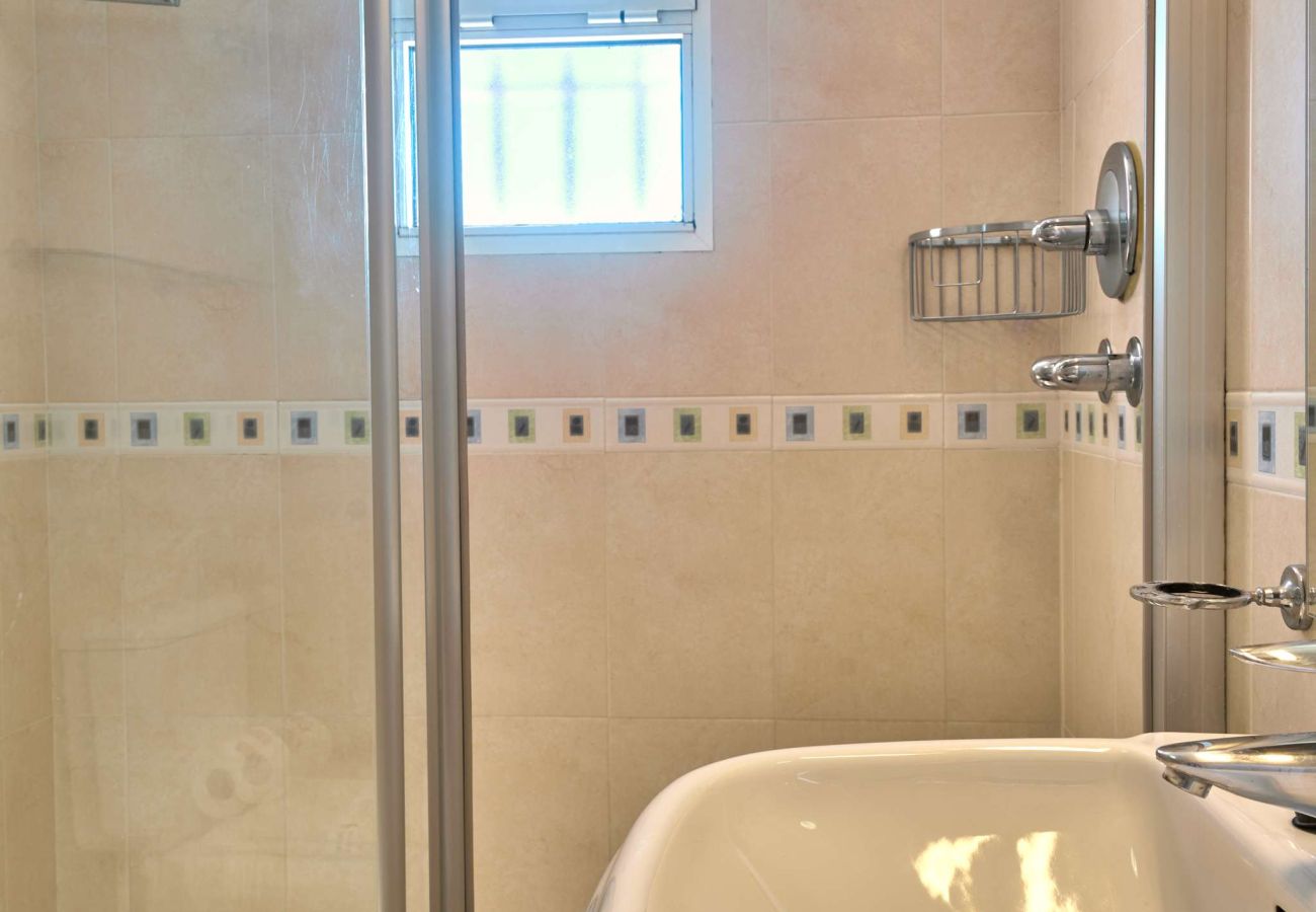 Maison mitoyenne à Nerja - Casablanca 9 : Duplex avec terrasses sur plusieurs niveaux, vue mer et coucher de soleil