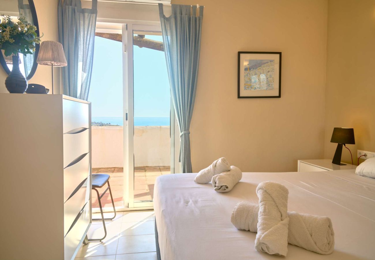 Maison mitoyenne à Nerja - Casablanca 9 : Duplex avec terrasses sur plusieurs niveaux, vue mer et coucher de soleil