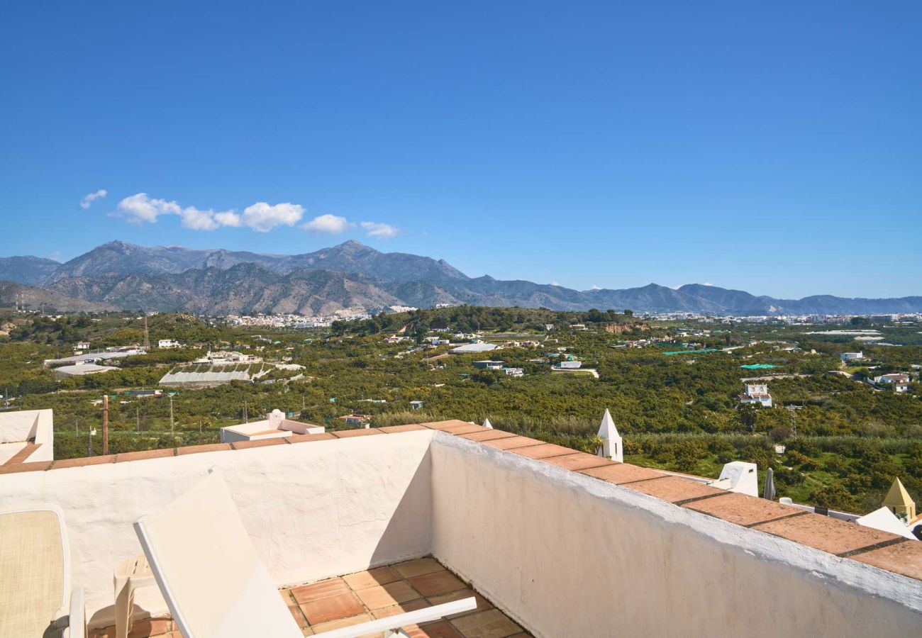 Maison mitoyenne à Nerja - Casablanca 9 : Duplex avec terrasses sur plusieurs niveaux, vue mer et coucher de soleil
