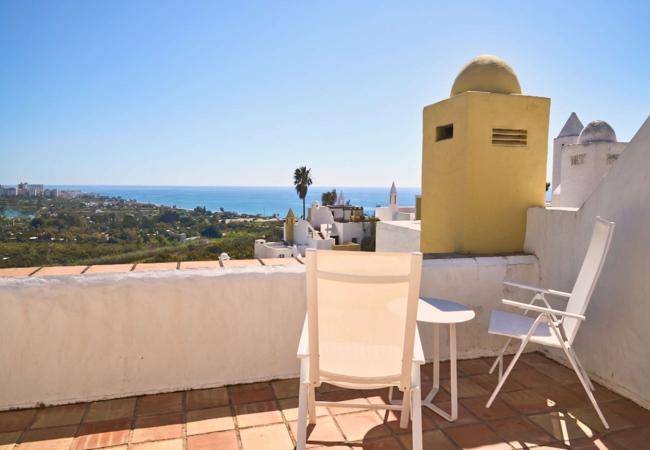 Maison mitoyenne à Nerja - Casablanca 9 : Duplex avec terrasses sur plusieurs niveaux, vue mer et coucher de soleil