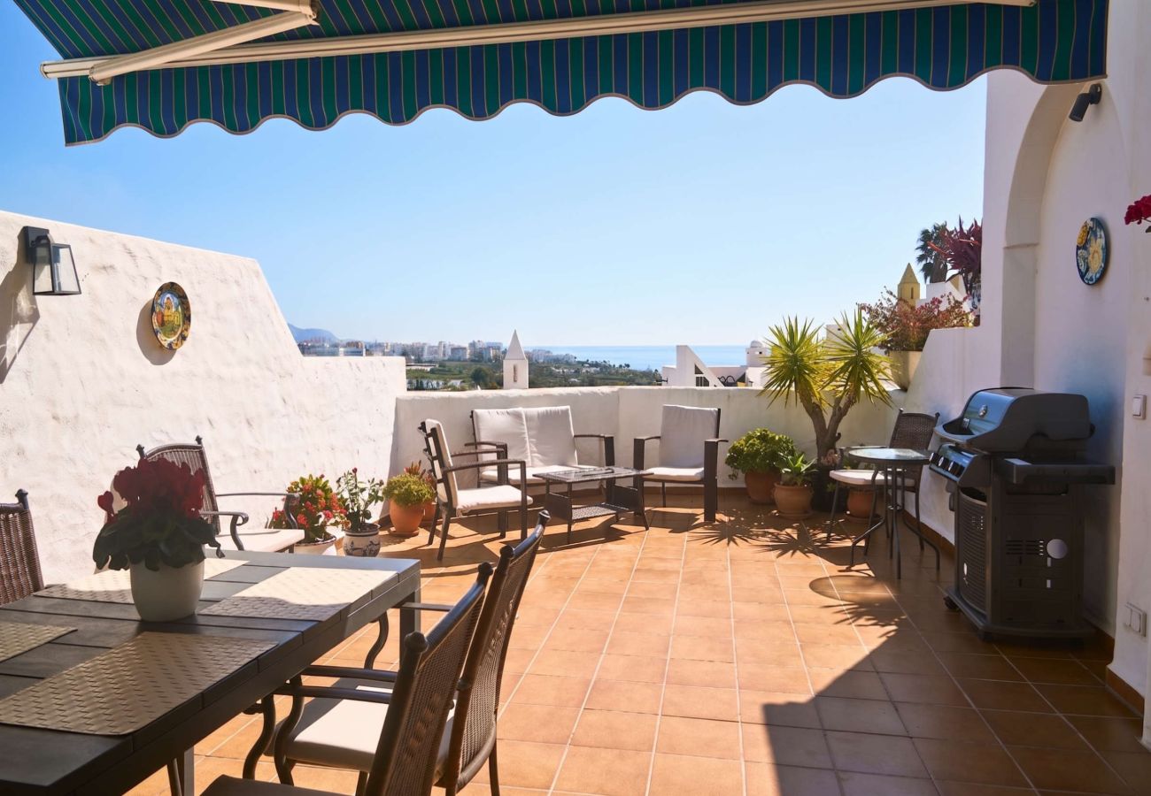 Maison mitoyenne à Nerja - Casablanca 9 : Duplex avec terrasses sur plusieurs niveaux, vue mer et coucher de soleil
