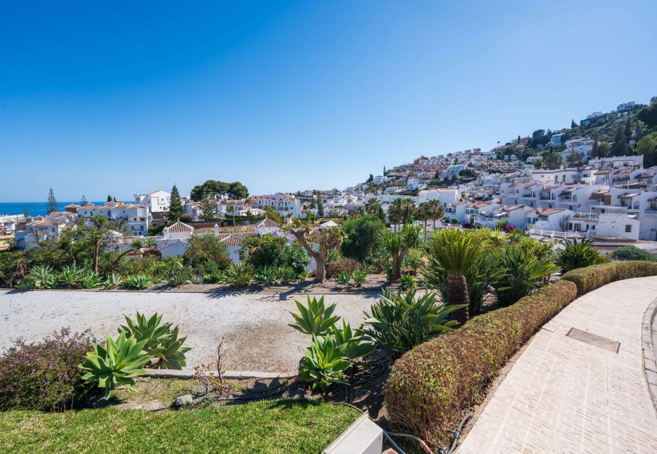 Maison mitoyenne à Nerja - Casablanca 9 : Duplex avec terrasses sur plusieurs niveaux, vue mer et coucher de soleil
