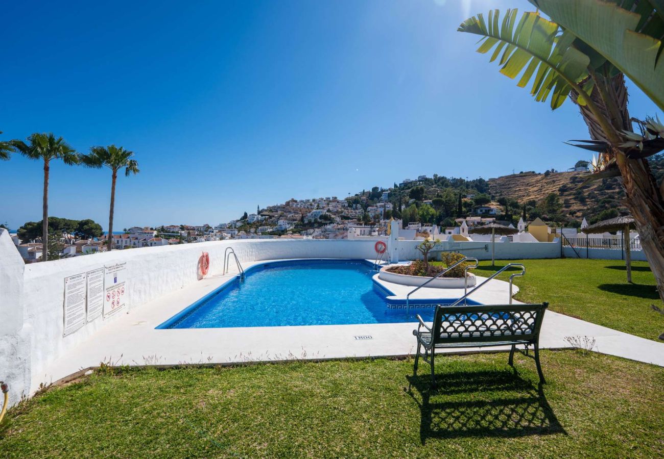 Maison mitoyenne à Nerja - Casablanca 9 : Duplex avec terrasses sur plusieurs niveaux, vue mer et coucher de soleil